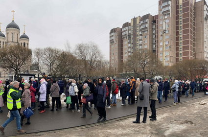 Tłumy przed pogrzebem Nawalnego. Na miejscu policja