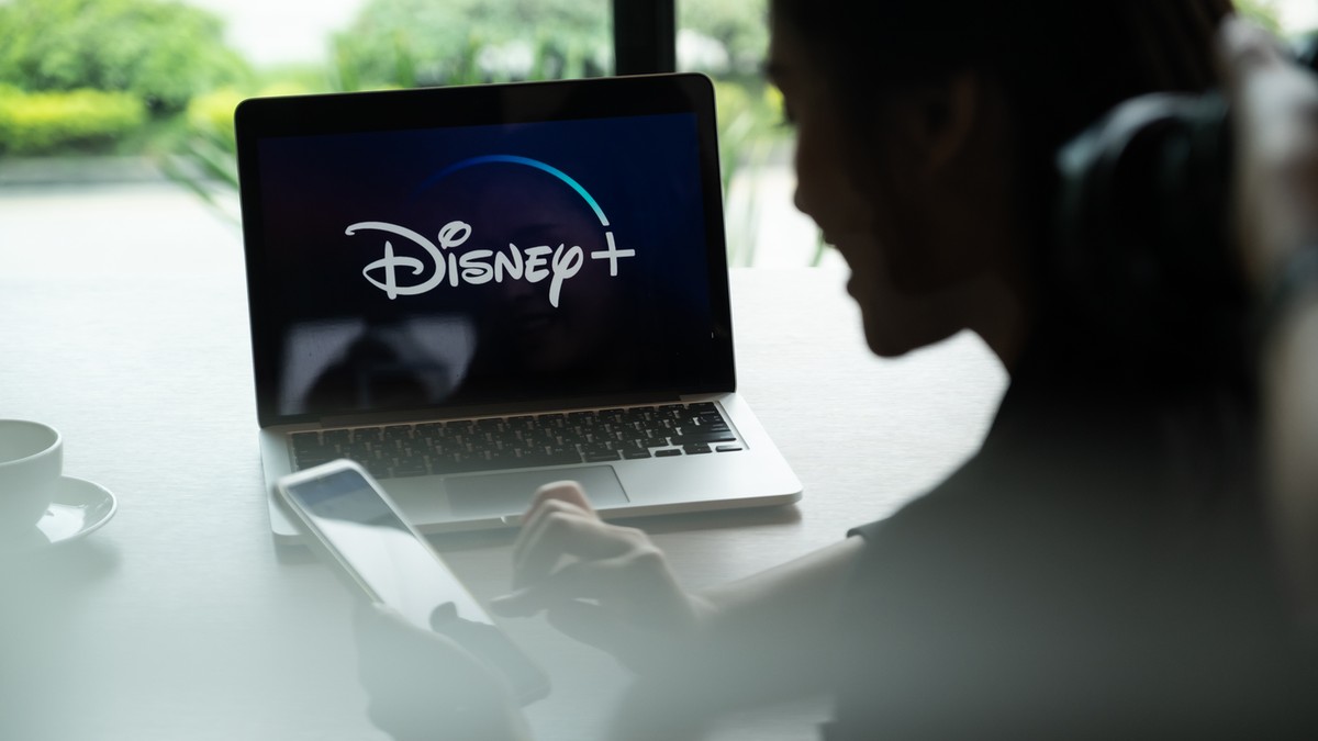 Vége a jó világnak: a Disney+ is fellép a jelszómegosztások ellen