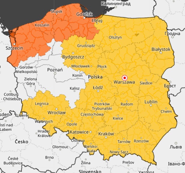 W poniedziałek niemal w całej Polsce pojawią się alarmy przed wiatrem, na Pomorzu drugiego stopnia, ale także przed marznącym deszczem i gołoledzią