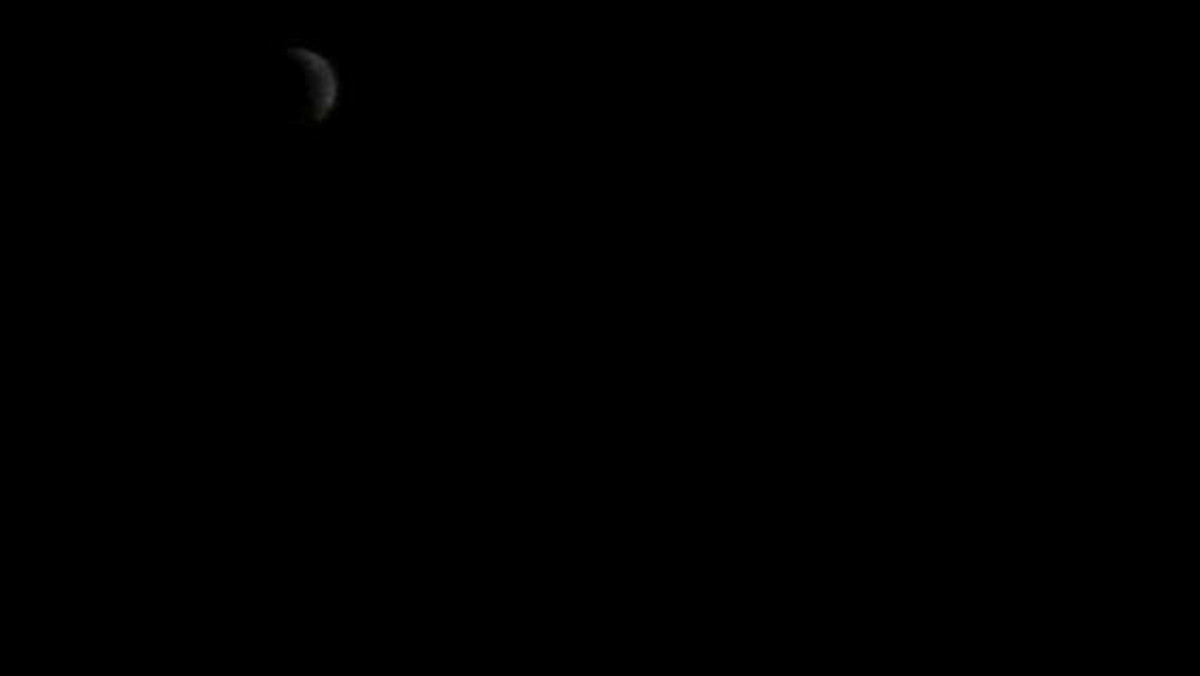 W 1977 roku sonda kosmiczna Voyager 1 wykonała unikalne zdjęcie przedstawiające Ziemię i Księżyc w jednym kadrze. Dopiero dziś, pracownikom NASA z Jet Propulsion Labolatory udało się opublikować fotografię - donosi serwis nasa.gov.