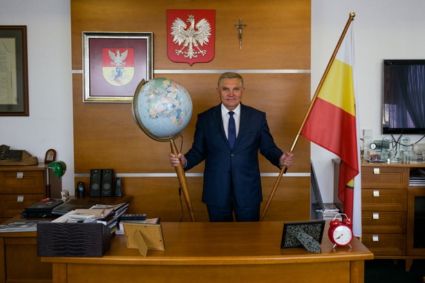 Truskolaski pozywa Sakiewicza za słowa o sprowadzeniu kiboli do Białegostoku. "To jest wierutne kłamstwo”