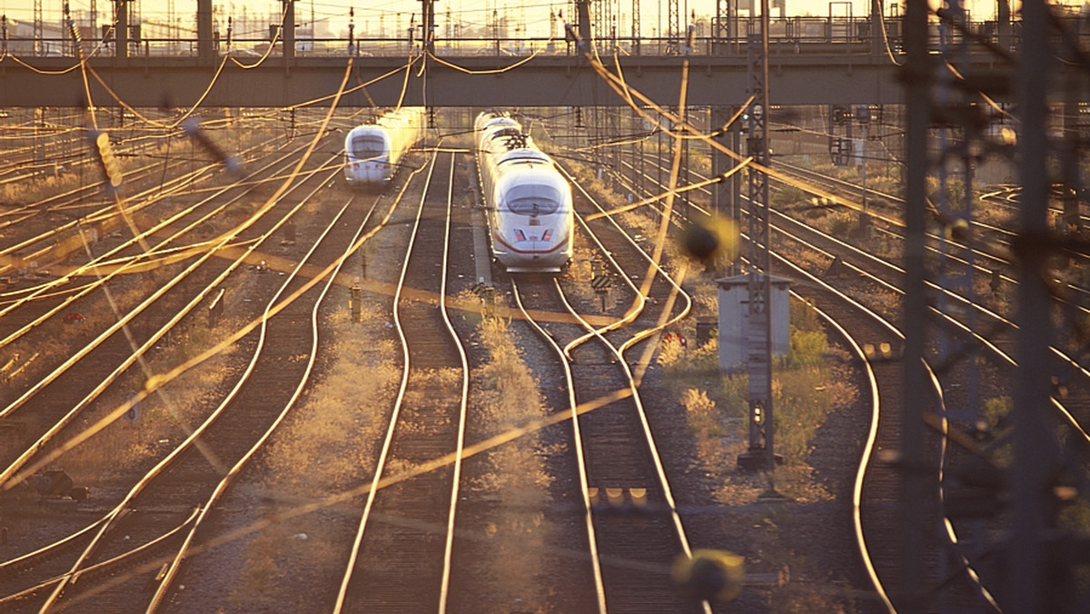 PKP Intercity ma już pierwsze pieniądze na sfinansowanie zakupu nowoczesnych składów typu Pendolino - poinformował w poniedziałek prezes spółki Janusz Malinowski. Podkreślił, że projekt przebiega zgodnie z harmonogramem.