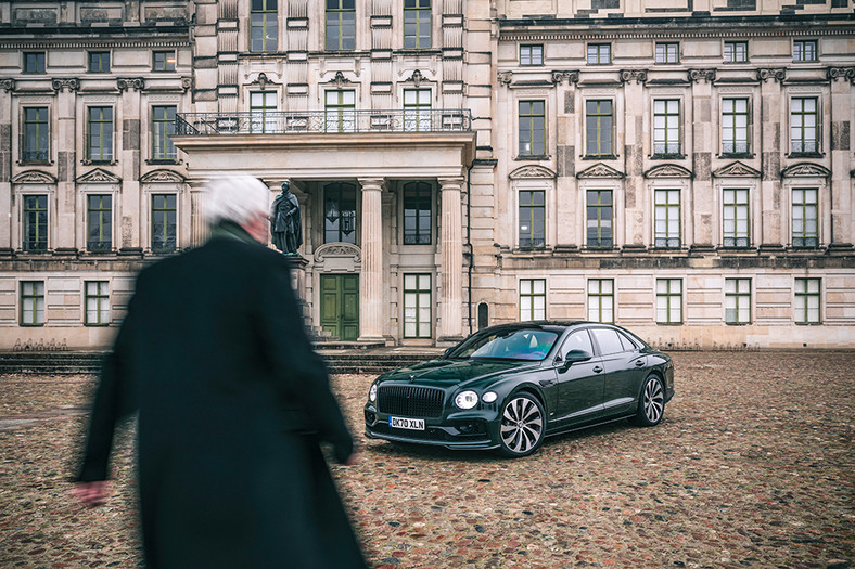 Bentley Flying Spur V8