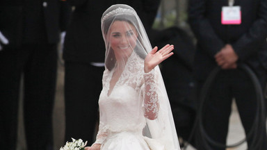 Projektantka sukni ślubnej Kate Middleton pozwana za plagiat