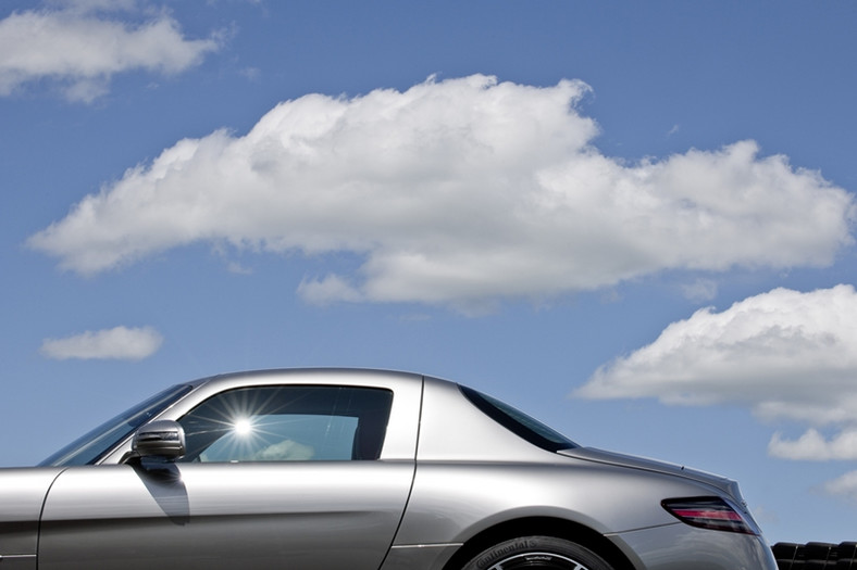 Mercedes SLS AMG w całej okazałaości