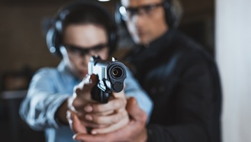 Rekordowe zainteresowanie bronią w Polsce — główne przyczyny