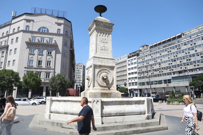 Na Terazijama sunce baš "prži" 