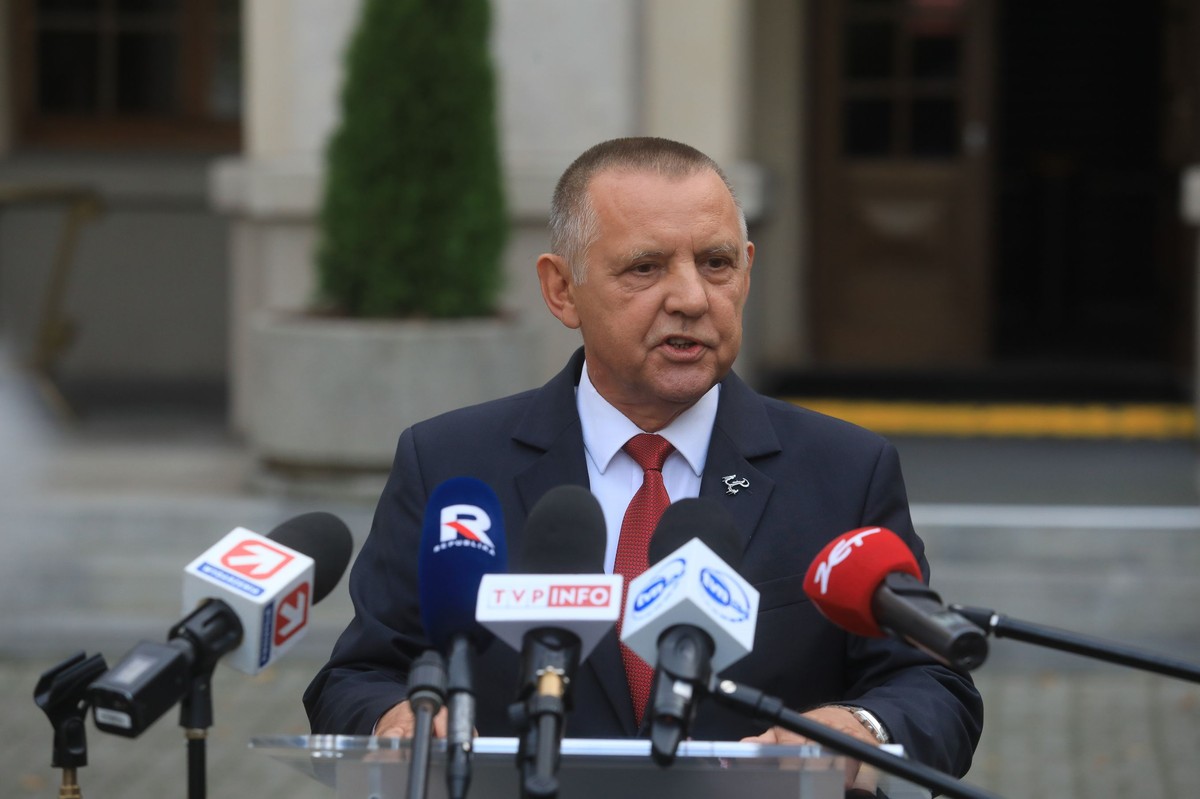 Konferencja prasowa Mariana Banasia w Warszawie