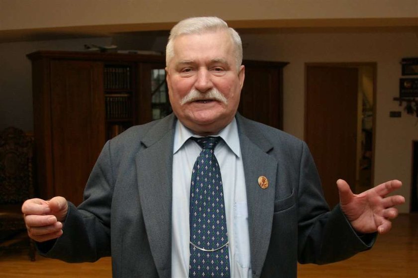 Wałęsa: Lądować w Smoleńsku kazał... Jarosław!