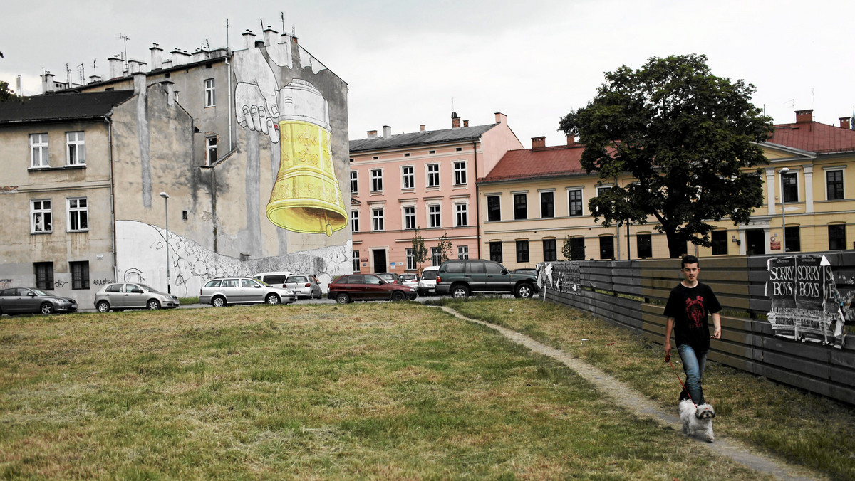 Typomural, Pomyśl Literatura: Lem i Mayamural, czyli cykl murali społecznych w Podgórzu w Krakowie, został nominowany w konkursie Projekt Roku - Polski Konkurs Graficzny STGU 2012 w kategorii Etyka.