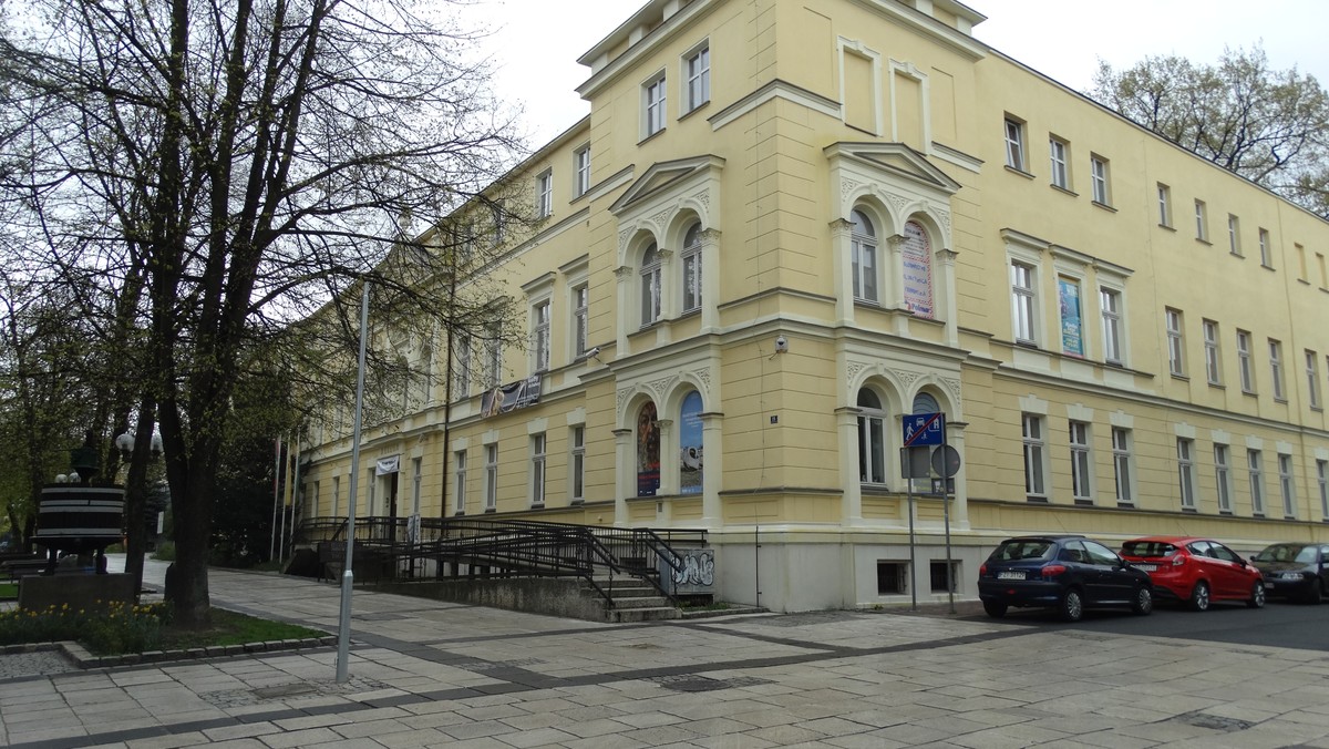 Muzeum Ziemi Lubuskiej w Zielonej Górze przygotowało wystawę prac Jacka Malczewskiego, znakomitego malarza i rysownika, czołowego reprezentanta Młodej Polski, zwanego ojcem symbolizmu w polskim malarstwie przełomu XIX i XX wieku. Wernisaż odbył się wczoraj.