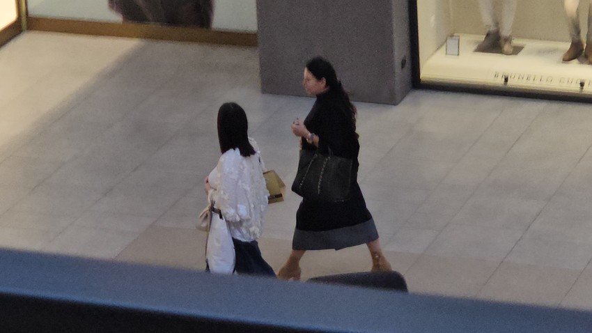 Slađa Trajković sa ćerkom u šopingu