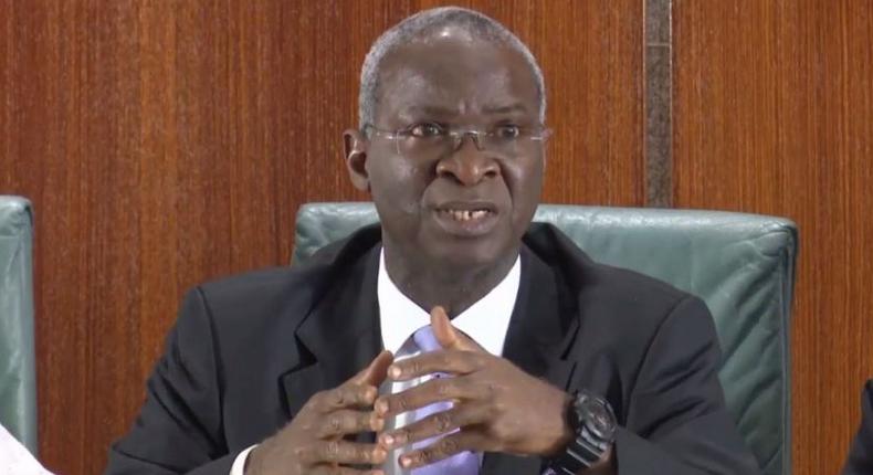 The Minister of Works and Housing, Babatunde Raji Fashola has advised Nigerians to focus on the government that is closest to them. (Premium Times)