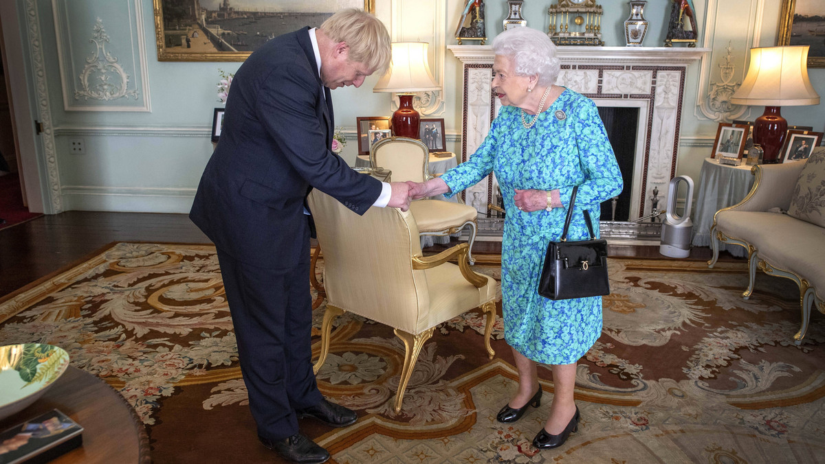 Boris Johnson premierem Wielkiej Brytanii. Gafa po spotkaniu z Elżbietą II