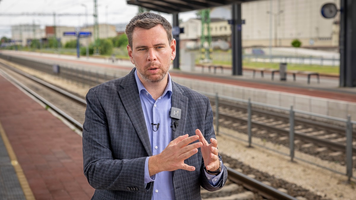 Vitézy Dávid Lázár Jánosnak: „A miniszteri felelősségedről ne ejts egy árva szót se”