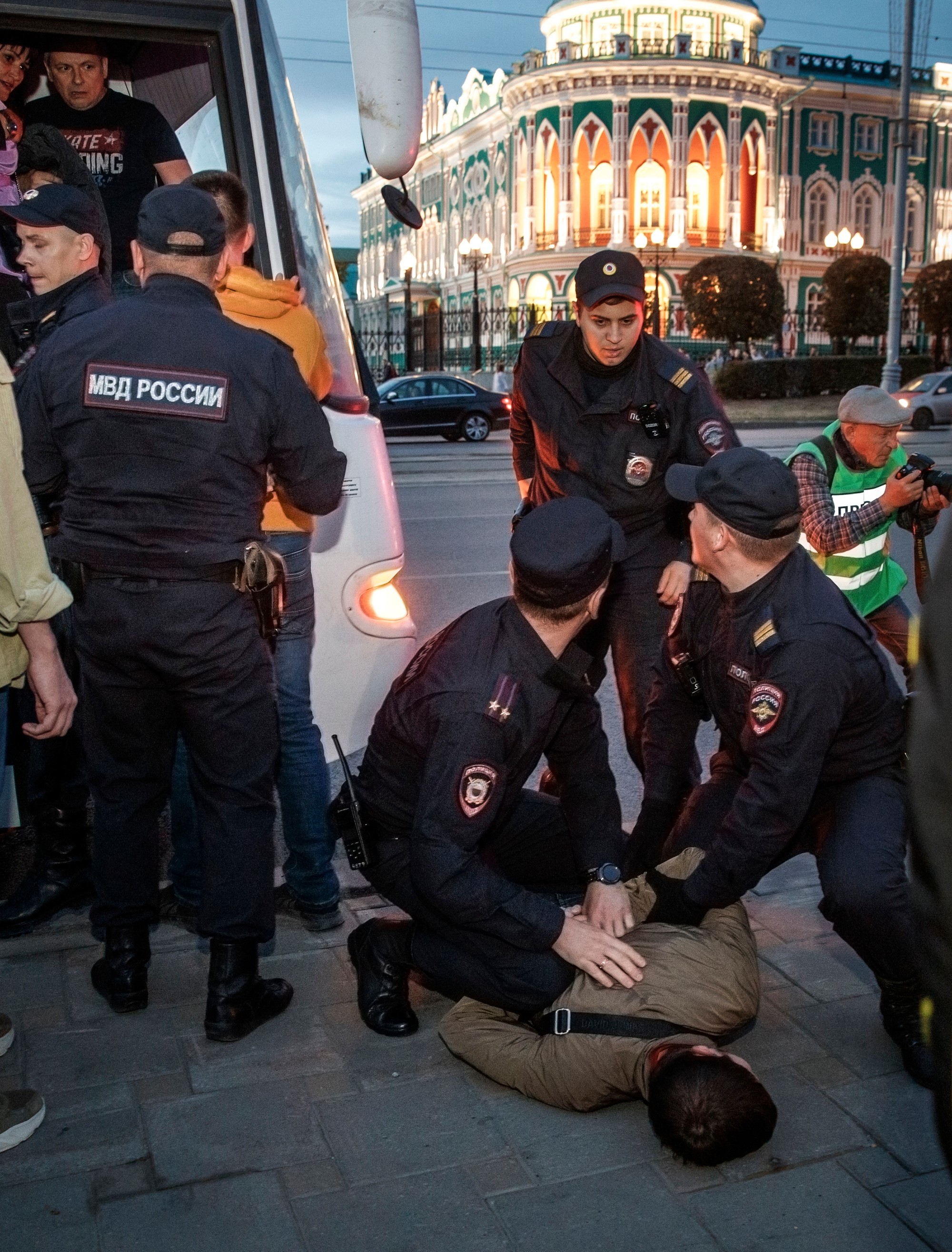 Demonštrácie proti ohlásenej mobilizácii sa konali v najmenej 38 mestách Ruska.