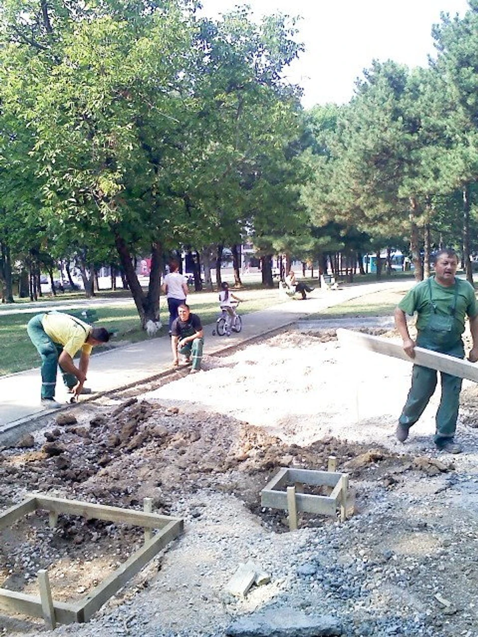 Na Banovom brdu u toku je izgradnja savremenog dečjeg igrališta