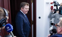 Pierwsza polityczna ofiara afery 'Panama Papers'. Tłumy na ulicach, premier do dymisji [ZDJĘCIA]