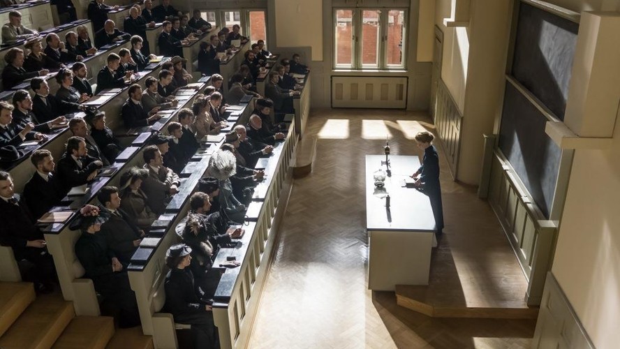 Karolina Gruszka na planie filmu 'Maria Skłodowska-Curie'