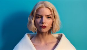 Anja Tejlor-Džoj u seriji "Lucky"