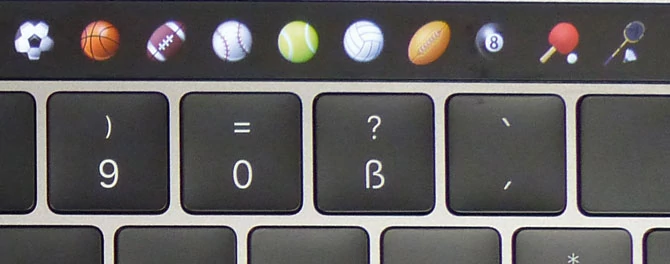 Świetne w Facebooku, Instagramie i innych: na życzenie touch bar wyświetla także emotikony i niekoniecznie muszą to być buźki.