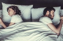 Dlaczego kobiety doświadczają orgazmu znacznie rzadziej niż mężczyźni. Złożony przepis na satysfakcjonujące życie seksualne kobiet