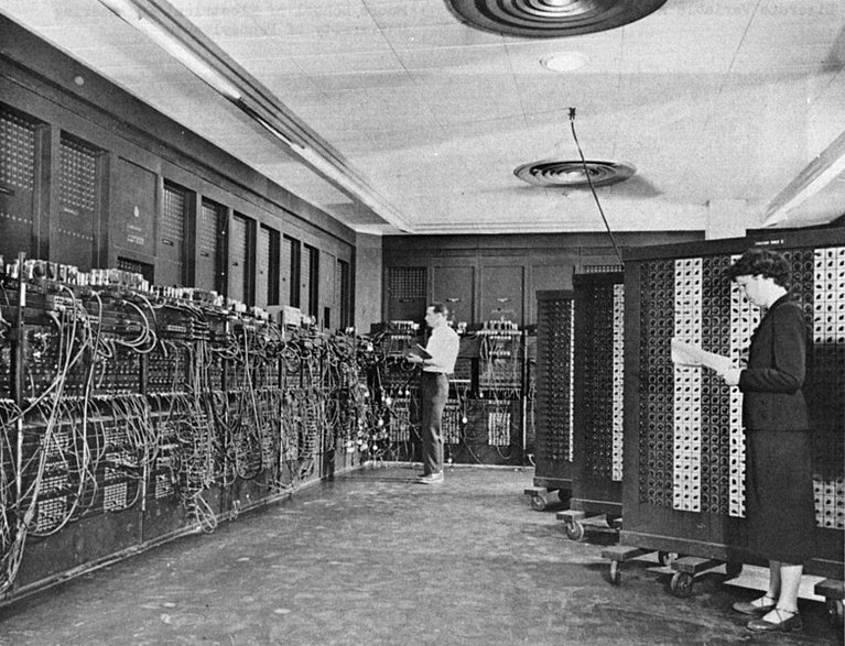 Komputer ENIAC około 1947 roku (domena publiczna)