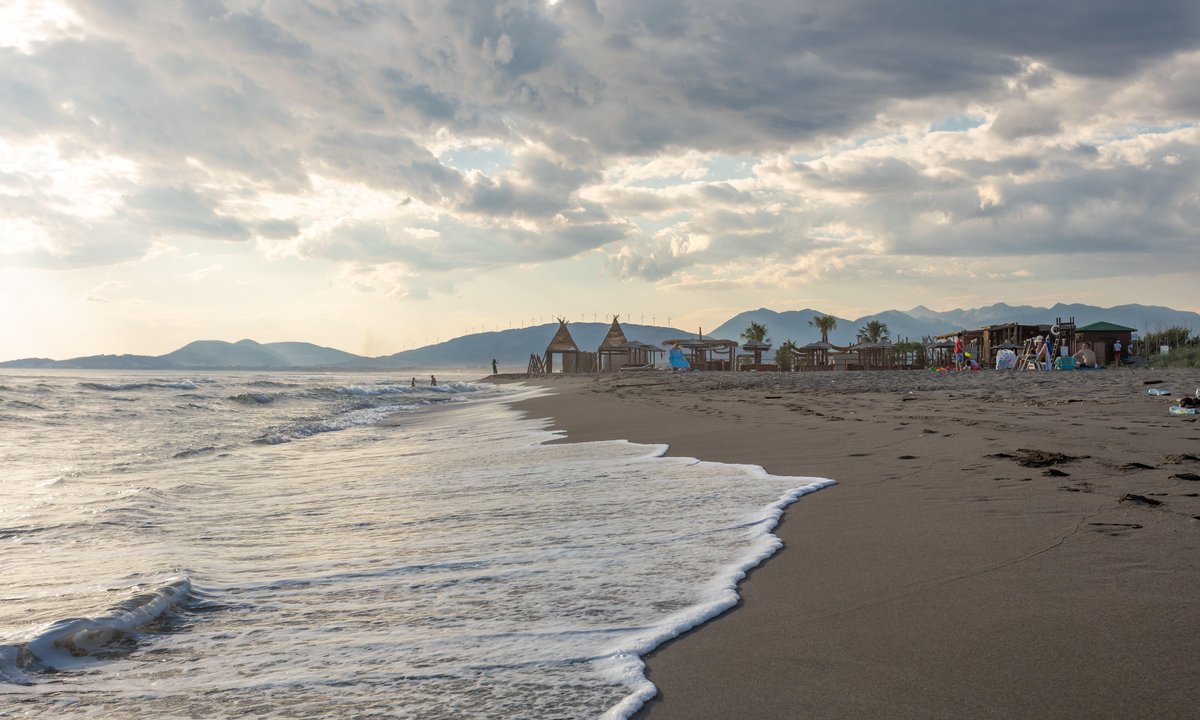 Zapłaciła krocie za leżaki na plaży w Czarnogórze. Obsługa ją wyprosiła