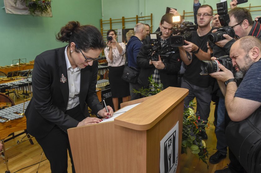 Uroczystość nadania imienia prezydenta Pawła Adamowicza Podstawowej Szkole Specjalnej przy ul. Jagiellońskiej 11 w Gdańsku Przymorzu