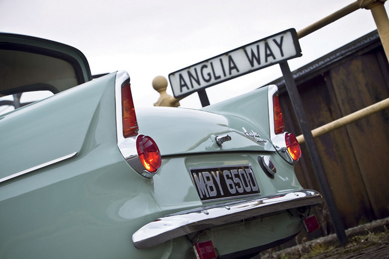 Ford
Anglia 105E