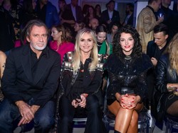 Trzeba to zobaczyć od góry do samego dołu: Monika Olejnik w niesamowicie odmładzającej stylizacji. FOTO