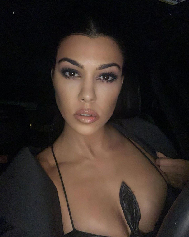 Kourtney Kardashian zarabia na koronawirusie