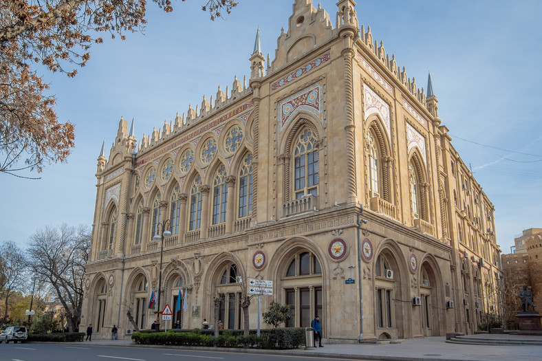 Budynek Ismailii (Narodowa Akademia Nauk) projektu Józefa Płoszki