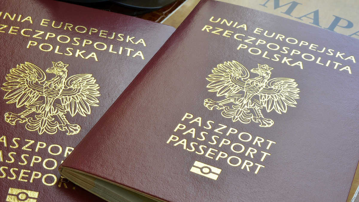 "Wieczór z paszportem" to oferta dla zapracowanych. Urzędy w Olsztynie, Elblągu i Giżycku czynne są dziś do wieczora.