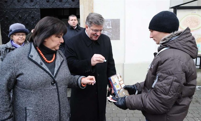 Komorowscy wsparli WOŚP! Zobacz