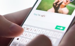 Dorwać influencera. Czy internetowi celebryci powinni mieć takie same obowiązki jak tradycyjne media?