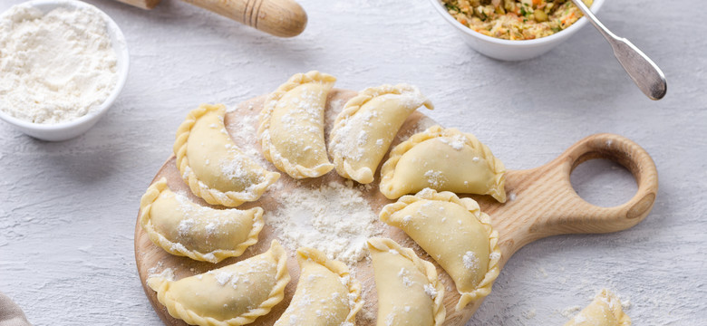 To ciasto na pierogi zawsze wychodzi. Wystarczą tylko trzy składniki