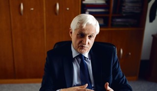 KRS grozi sędziom SN. Prezes Zawistowski alarmuje Komisję Europejską