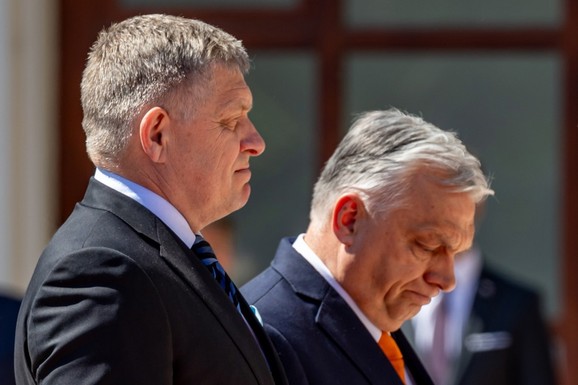 Fico je pretio da će preuzeti Orbanovu palicu, a sada je OSTAO SAM: Ruski pritisak na Slovačku mogao bi da se pojača, a ovo mu je NAJVEĆA SLABOST