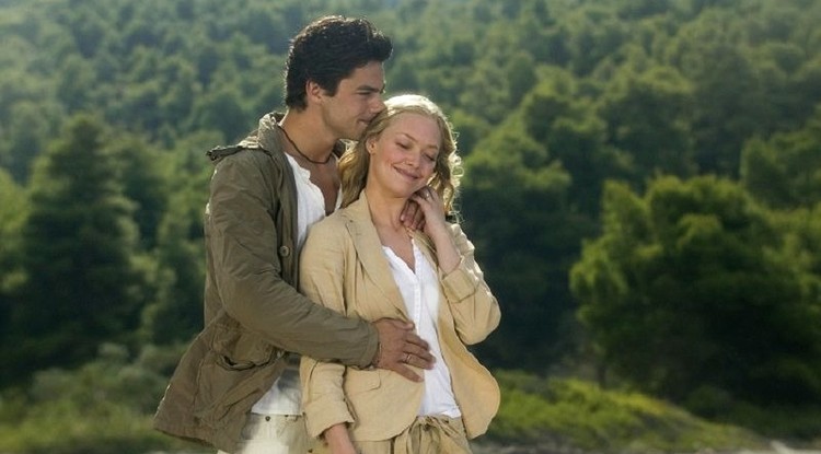 Dominic Cooper és Amanda Seyfried