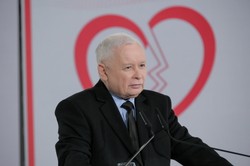 Kaczyński nie posiada się z oburzenia: To nadużycie prawa! Zbrodnia przeciw gospodarce!