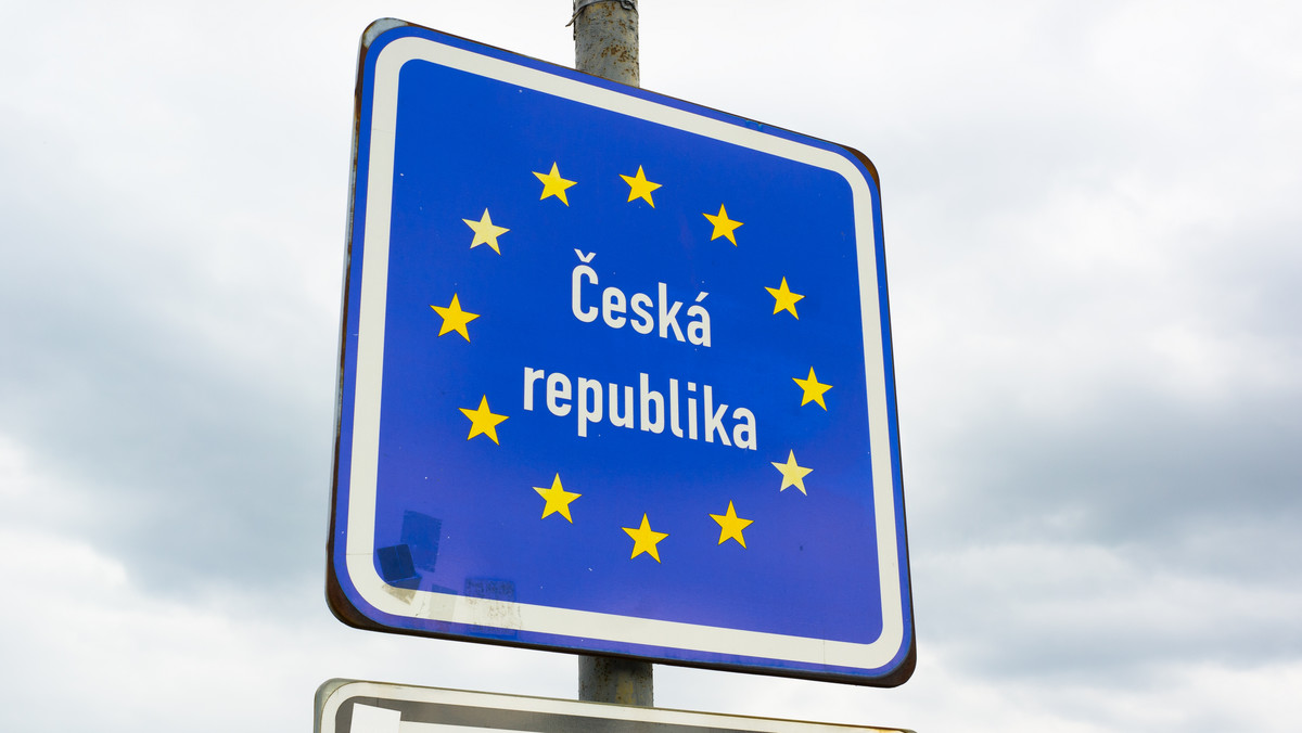 Czechy. Od poniedziałku zaostrzone zasady wjazdu dla niezaszczepionych z Polski