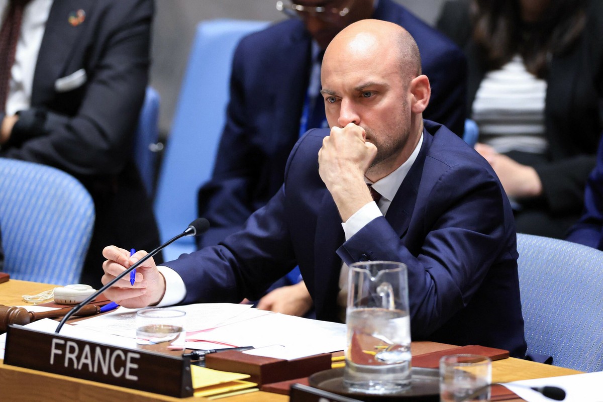 Francja oskarża Rosję o cyberataki. "Nowa twarz cichej wojny"