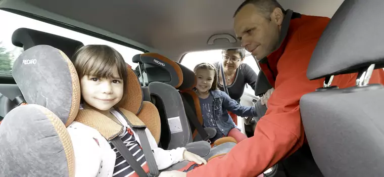 Zasady przewożenia dzieci taksówką i w autobusach