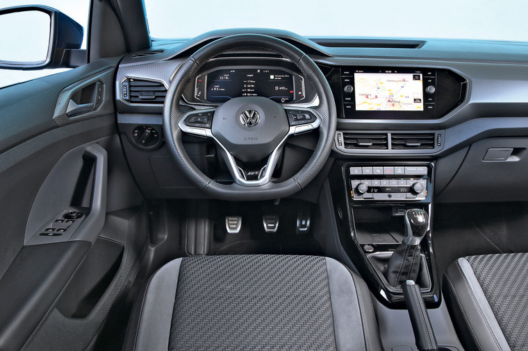 Volkswagen T-Cross 1.0 TSI - kokpit