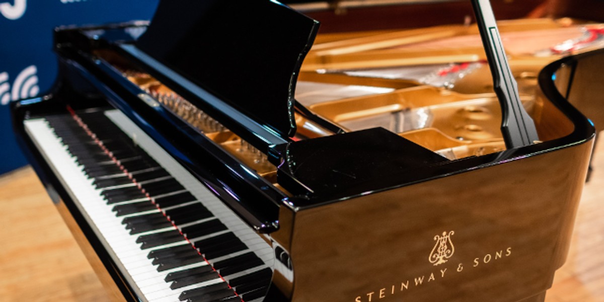 Fortepian Steinway należący do Radia Kraków