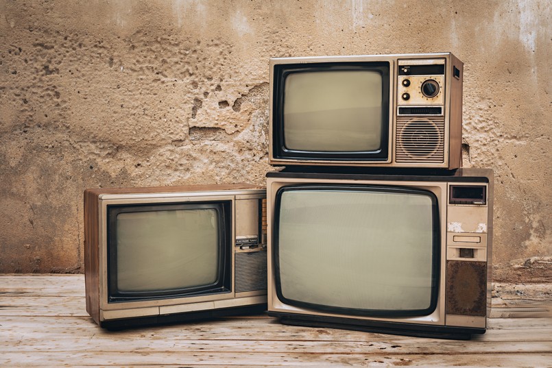 Quiz o telewizji w czasach PRL. Dziennikarki, prezenterki i pogodynki. Dopasuj je do programów