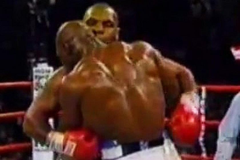 Tyson wspomina jak odgryzł ucho