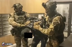 Narkotyki w paczkach z Hiszpanii za kilka milionów. CBŚP rozbiła gang, w tle pseudokibice