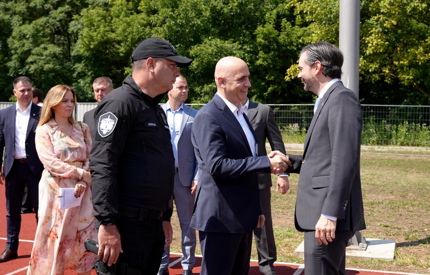Pomoćnik direktora policije pukovnik policije Željko Brkić i generalni sekretar Interpola Valdesi Urkiza 